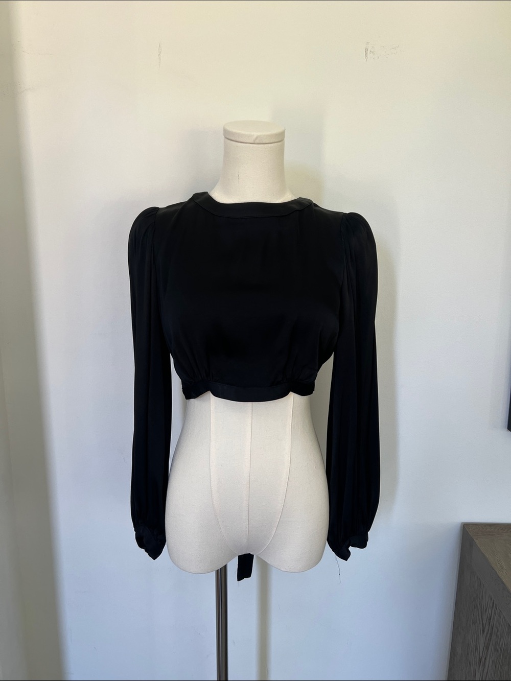 Zara Black Long-Sleeve Cropped Top